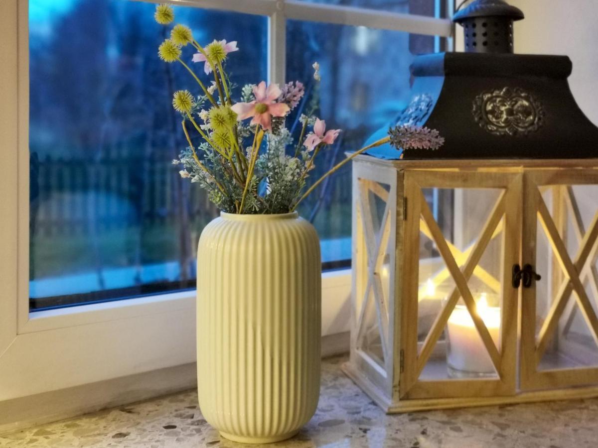 Ferienglueck An Der Nordsee Buche Deine Erdgeschoss-Ferienwohnung Mit Kamin Terrasse Und Eingezaeuntem Garten Fuer Unvergessliche Auszeiten Altfunnixsiel Exteriér fotografie