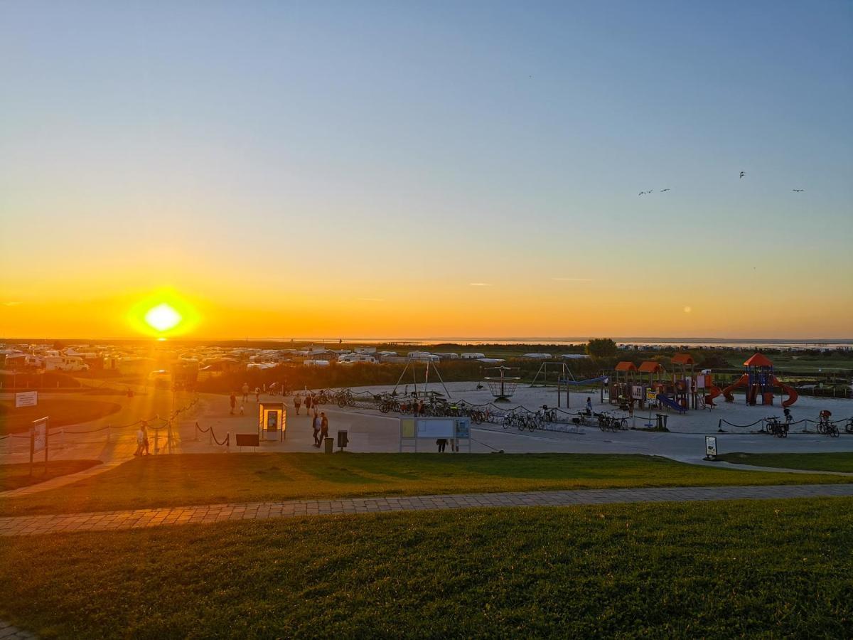 Ferienglueck An Der Nordsee Buche Deine Erdgeschoss-Ferienwohnung Mit Kamin Terrasse Und Eingezaeuntem Garten Fuer Unvergessliche Auszeiten Altfunnixsiel Exteriér fotografie