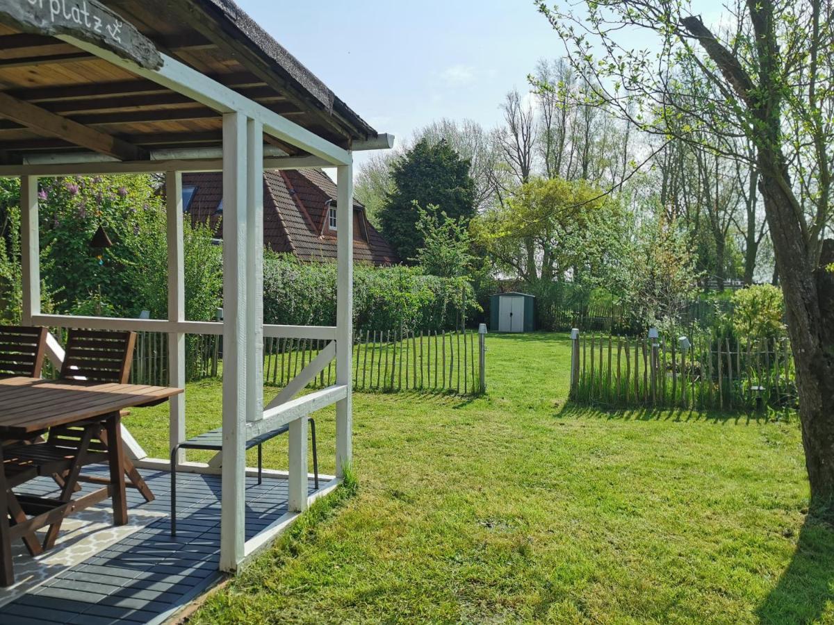 Ferienglueck An Der Nordsee Buche Deine Erdgeschoss-Ferienwohnung Mit Kamin Terrasse Und Eingezaeuntem Garten Fuer Unvergessliche Auszeiten Altfunnixsiel Exteriér fotografie