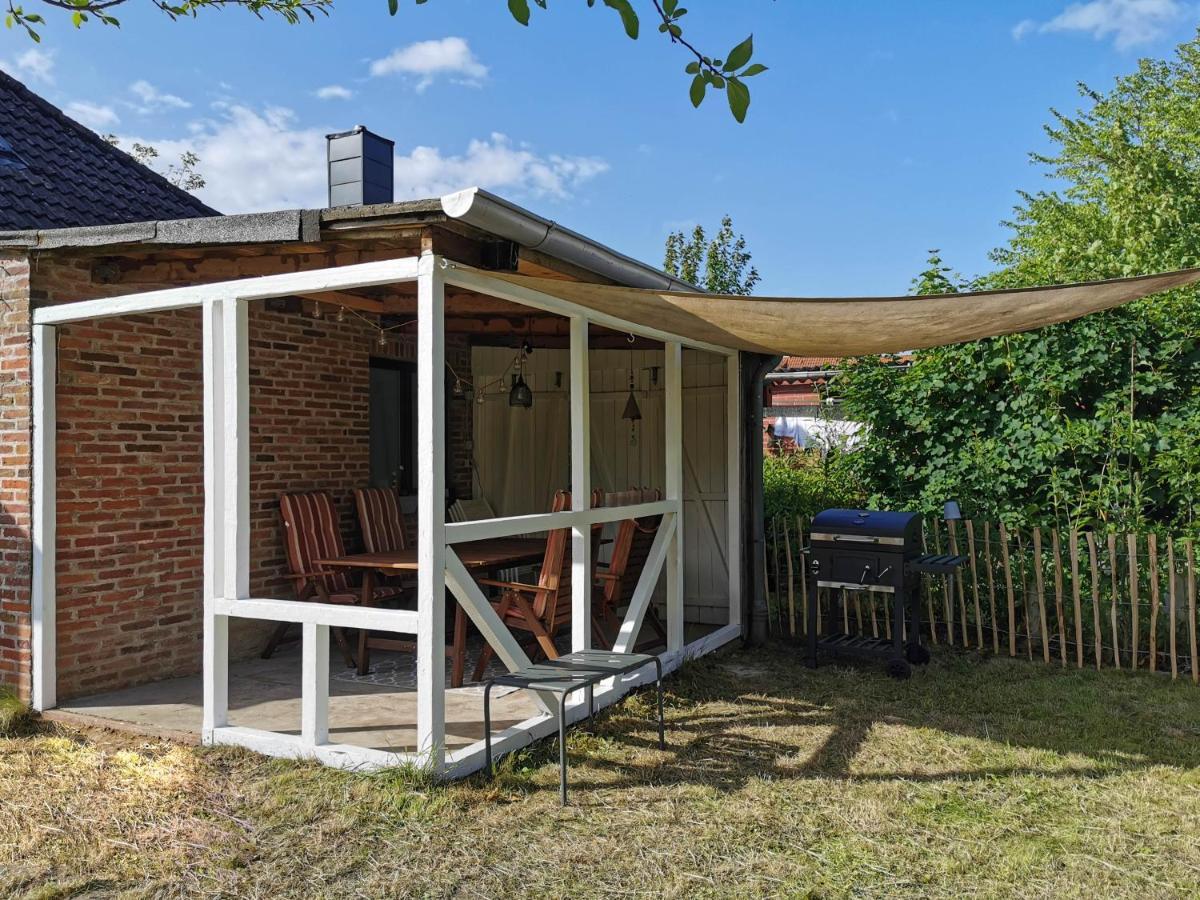 Ferienglueck An Der Nordsee Buche Deine Erdgeschoss-Ferienwohnung Mit Kamin Terrasse Und Eingezaeuntem Garten Fuer Unvergessliche Auszeiten Altfunnixsiel Exteriér fotografie