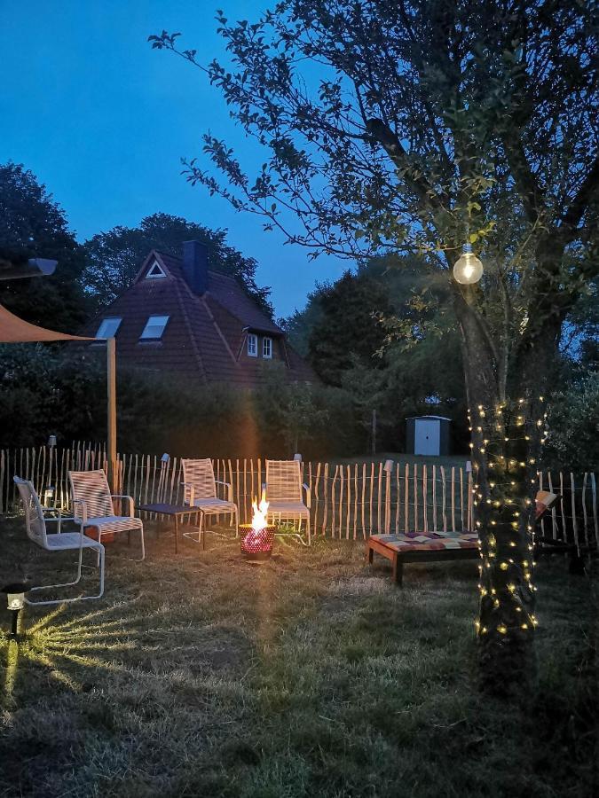 Ferienglueck An Der Nordsee Buche Deine Erdgeschoss-Ferienwohnung Mit Kamin Terrasse Und Eingezaeuntem Garten Fuer Unvergessliche Auszeiten Altfunnixsiel Exteriér fotografie